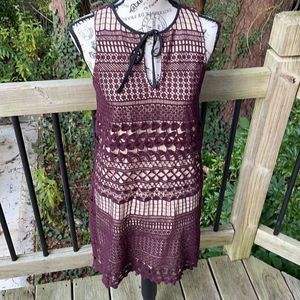 Chelsea 28 sleeveless nude plum crocheted dress zipper in back size XS